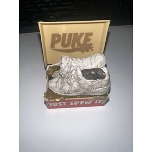 Zuru Mega‎ Gross Minis Series 1 Puke Shoes "Just Spew it